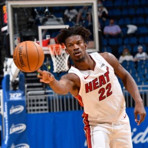 乐鱼在线-率领热火11战10胜 2月至今巴特勒打出MVP级表现