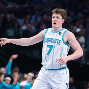 乐鱼在线（中国）-最稳定的仔！4号秀克尼佩尔13中7&amp;三分8中5砍下24分7板3助